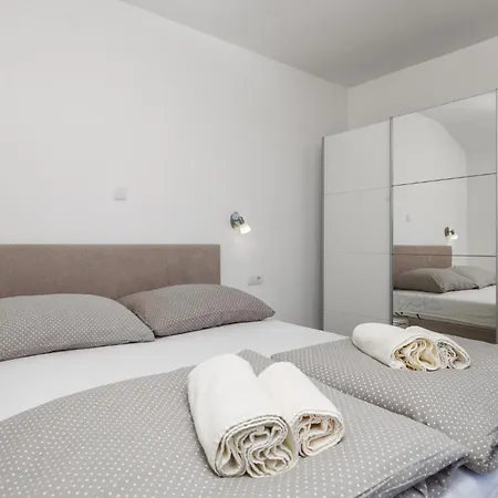 Gorgeous In With Kitchen Casa vacanze Banjol
