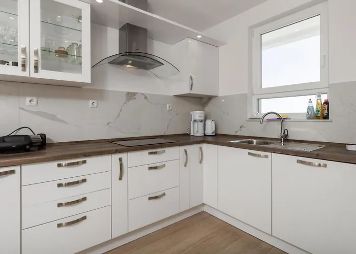3 Bedroom Lovely In 度假居