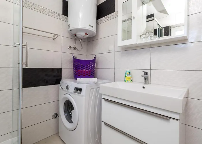 3 Bedroom Lovely In *