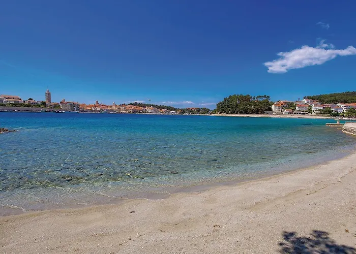 펜션 3 Bedroom Lovely In